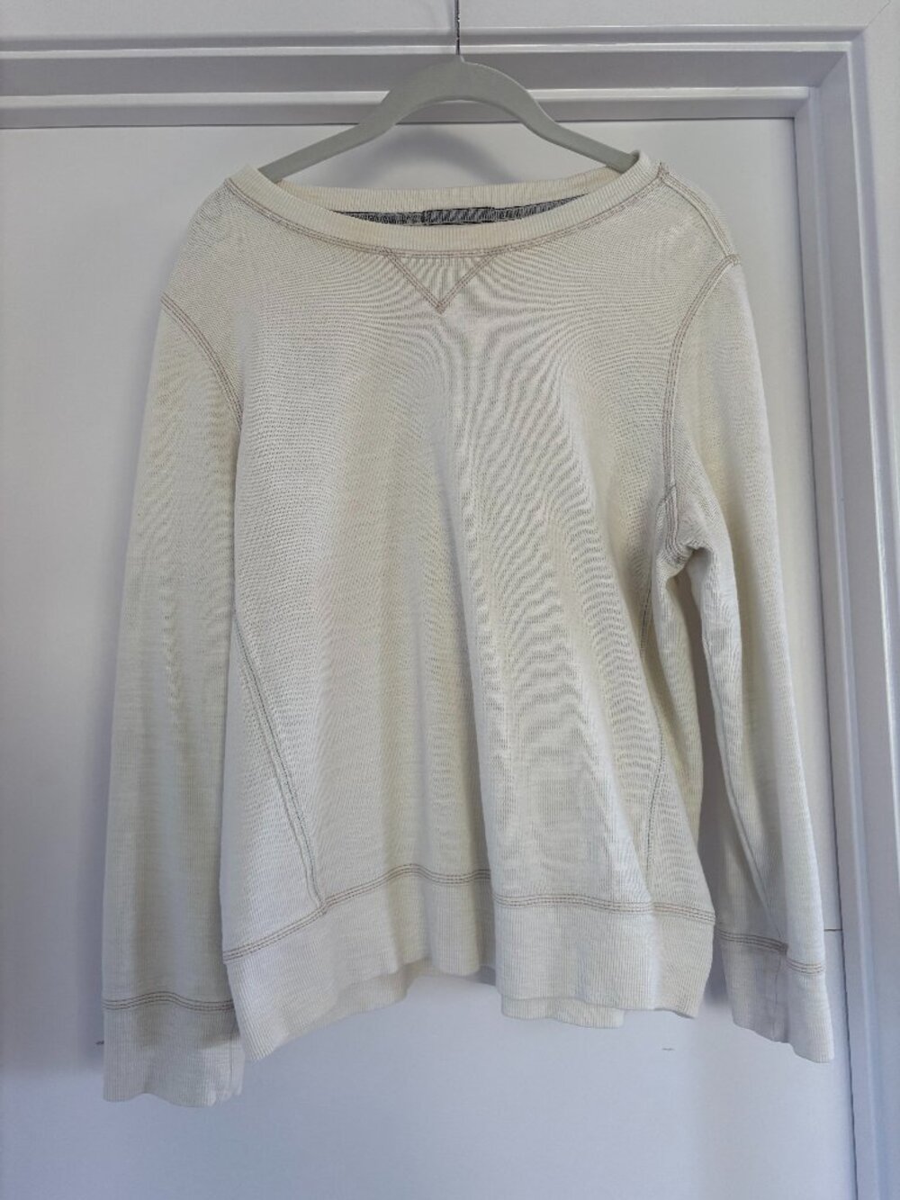 Tommy Bahama Crewneck Sweatshirt Cream Pullover EUC, Size M